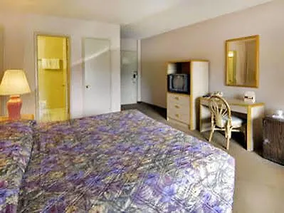Travelodge By Wyndham Orlando Downtown Centroplex Motel